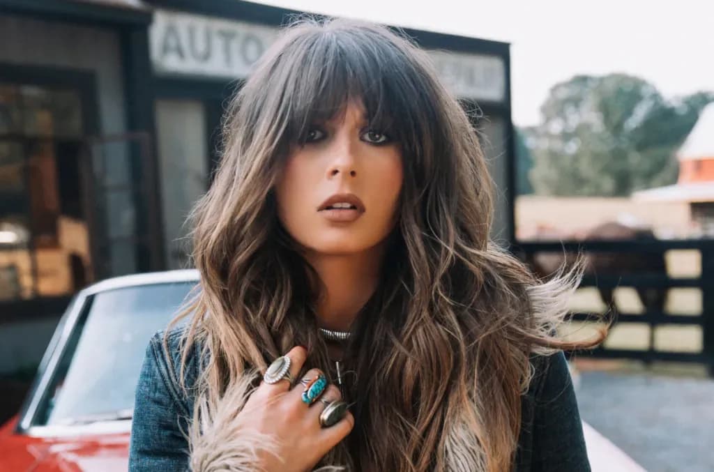 Ella Langley triomphe : « Dandelion » s’installe en tête du Billboard après « Choosin’ Texas »