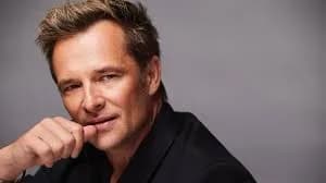 David Hallyday décroche un disque d'or : Sylvie Vartan émue et fière