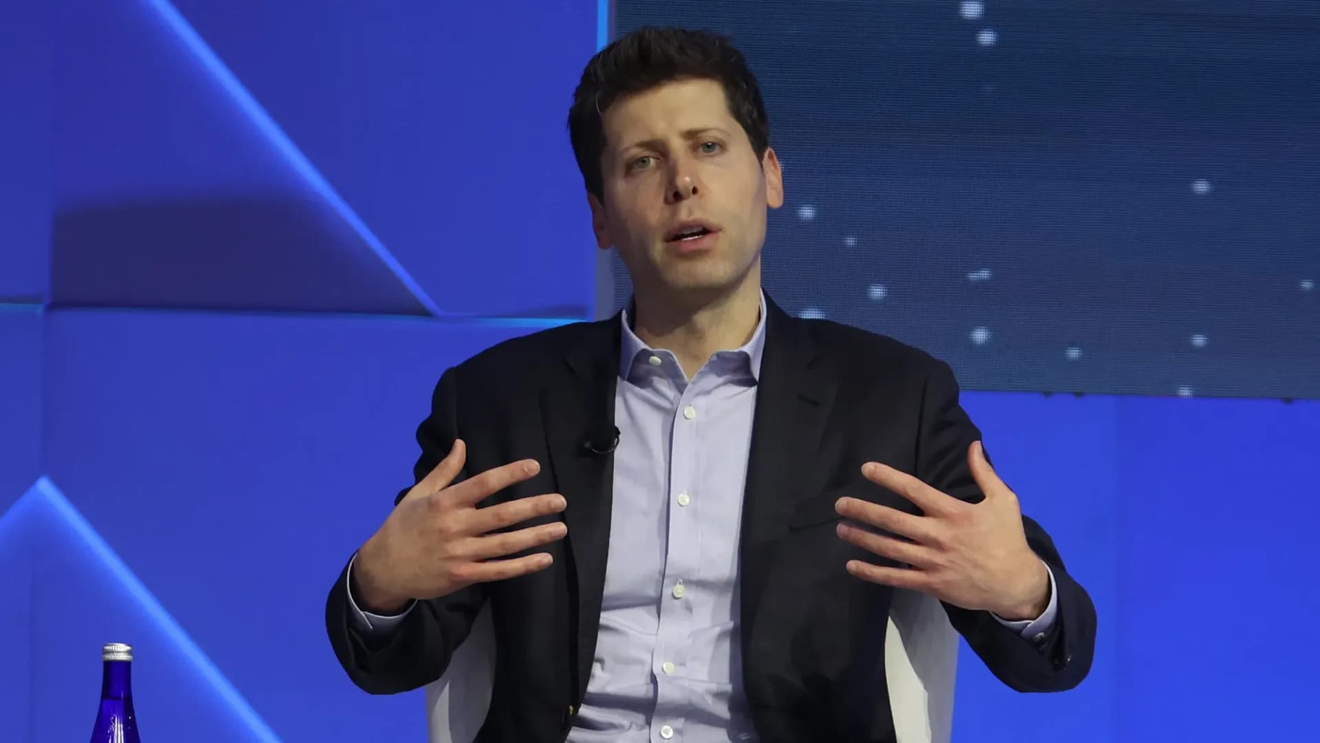 Sam Altman défend l’IA à Hollywood : « Les créateurs humains resteront au cœur »