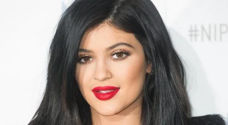 Kylie Jenner au cœur d’une plainte explosive pour racisme et harcèlement