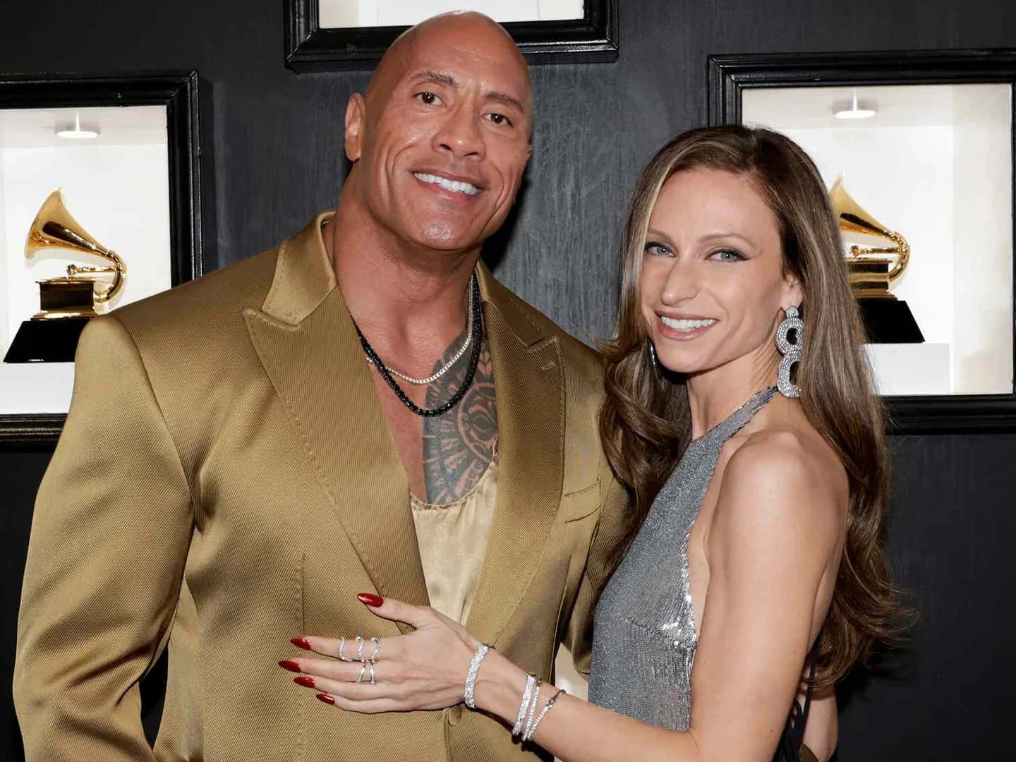 Lauren Hashian met fin aux rumeurs de nouveau bébé avec Dwayne Johnson